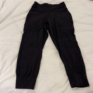 Lululemon Align jogger crop